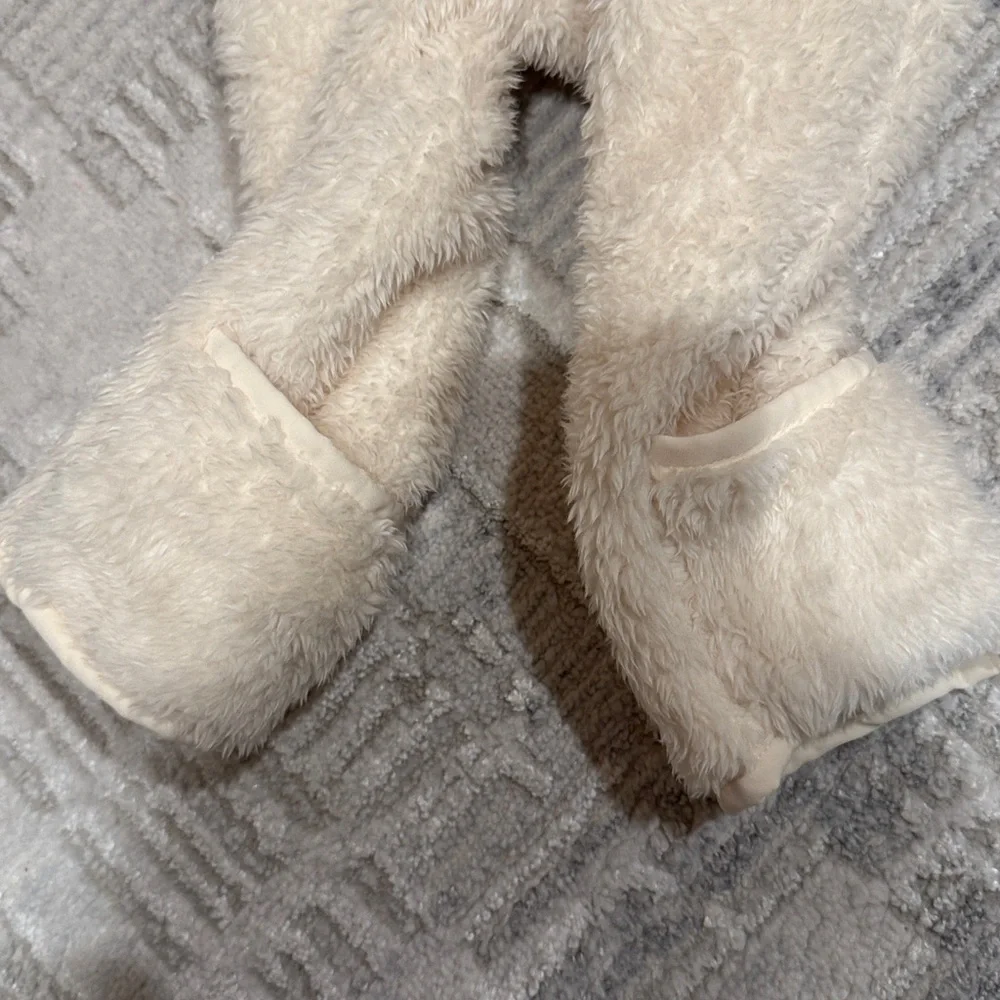 Baby GAP Cream Fleece Baby Footie